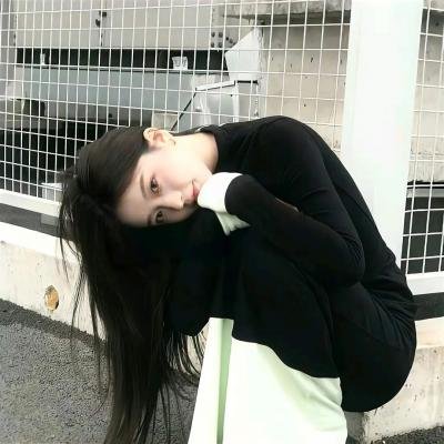 女警撞到夫